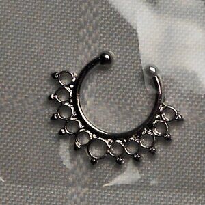 No21 - Fake 10mm Septum Ring - new, repackaged, silver color